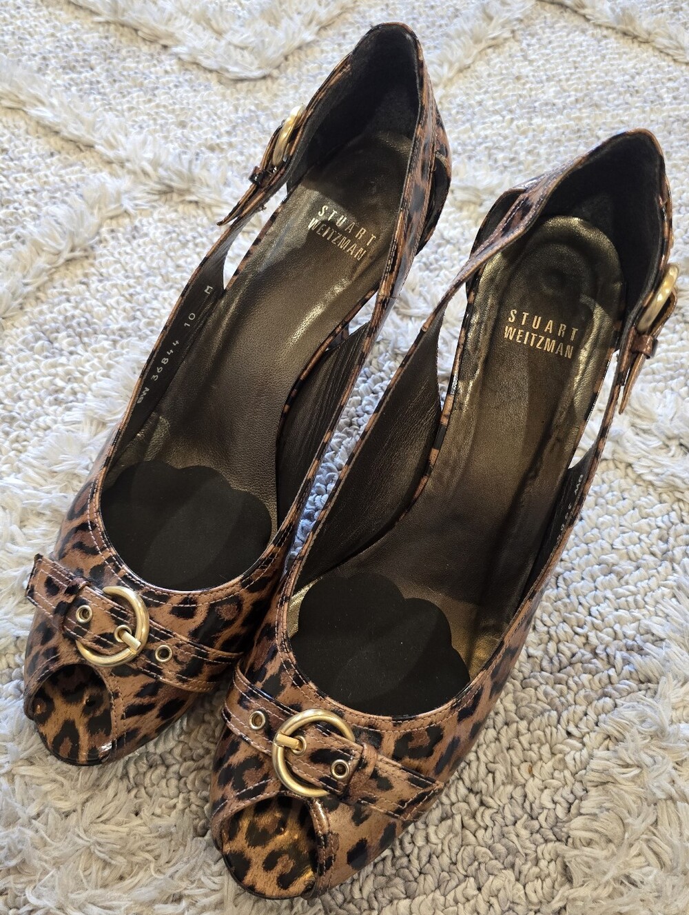 Stuart Weitzman Size 10 Leopard Print Peep Toe Pumps w/Gold Buckle Kitten Heels